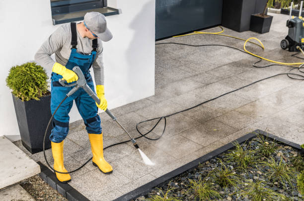 Best Commercial Pressure Washing  in Holtville, CA